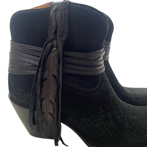 Lucchese Robyn Feather Boots Black Sz 10 B EUC Boho Style Suede Leather - Picture 7 of 9